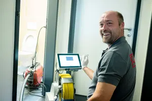 Rund um die Uhr erreichbar Rund um die Uhr erreichbar